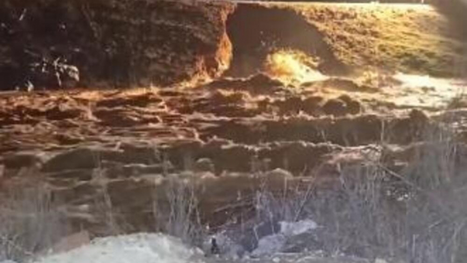 VANREDNO STANJE U RUSIJI! Hiljade ljudi u OPSNOSTI (VIDEO)
