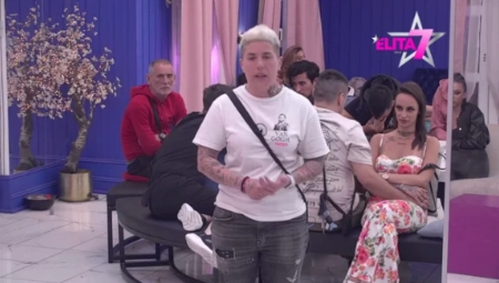 MATORA SE U EMISIJI UŽIVO OBRATILA DIREKTNO NJOJ! Neočekivani preokret, Anita zapenila od besa, Anđelu nije bilo svejedno!