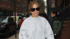 TRENDI I UDOBNE Patike Dženifer Lopez biće glavni hit ovog proleća, žene su oduševljene