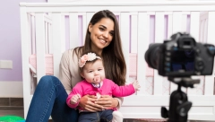 MODERNE MAME ŠALJU POGREŠNU SLIKU Istraživanje pokazalo uticaj influenserki na majčinstvo, rezultati su zabrinjavajući