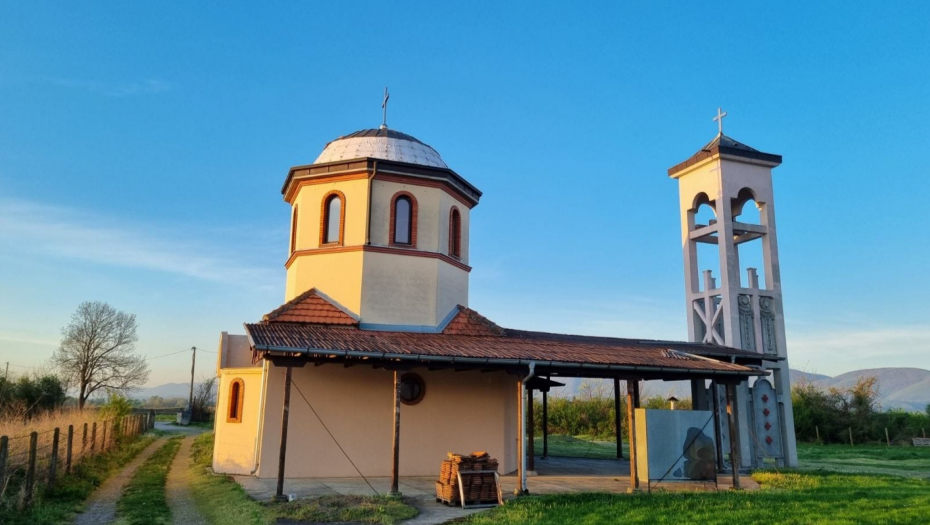SRAMOTA OD BOGA, NIŠTA IM NIJE SVETO! Čačani došli u u crkvu Svih Svetih na liturgiju, nisu mogli da veruju šta vide