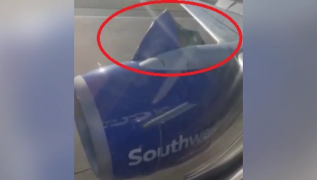 DRAMA NA NEBU Avionu otpao poklopac sa motora i udario u krilo, izbio OPŠTI HAOS