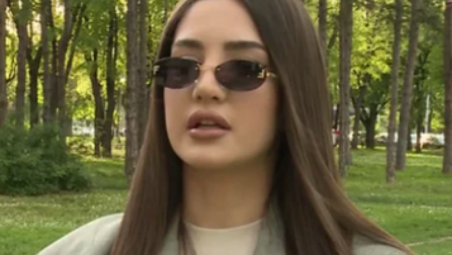 ANĐELA ĐURIČIĆ NAPUSTILA SRBIJU! Bivša zadrugarka spakovala kofere, pa poslala snažnu poruku!