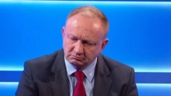 SKANDAL NAD SKANDALIMA Đilas i njegovi opozicioni mediji plaćaju drugima da "uče" Srbe zašto treba da priznaju nepostojeći GENOCID!