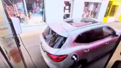 BAHATI VOZAČ RAZBESNEO BEOGRAĐANE Da li je ovo moguće? (VIDEO)
