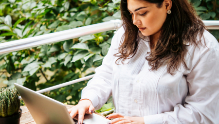 FIRMA VAM JE DALA LAPTOP? Ove tri stvari nikako nemojte raditi, jer će uslediti nemile posledice!
