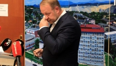 GRADONAČELNIKA BORA SAVLADALE SUZE ZA UBIJENOM DEVOJČICOM "Uvek ćemo se sećati naše male Danice" (FOTO)