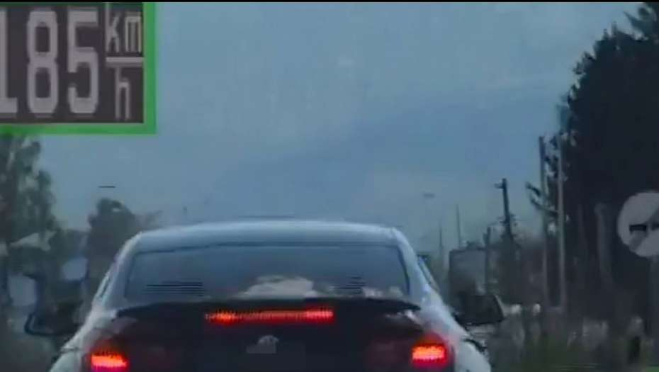 DIVLJAO NA PUTU GDE JE OGRANIČENJE 50 Vozio 185,9 km/h, preticao na punoj liniji (FOTO)
