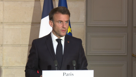 MAKRON DOČEKAO VUČIĆA U PARIZU "Srbija ne sme da sumnja u evropsku budućnost"