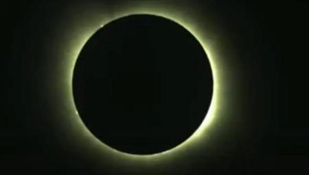 POČELO POMRAČENJE SUNCA: Ljudi širom sveta gledaju NEVEROVATAN PRIZOR na nebu (VIDEO)