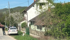 VATROGASCI ISPRED KUĆE DANKINOG UBICE Otišli su ka potoku, OVDE se traži Dankino telo