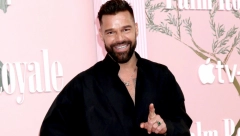 RIKI MARTIN SE OBRUKAO NA BINI! Plesač mu se uvijao u krilu, a onda je usledilo nešto o čemu priča ceo svet!