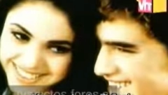 DA LI PREPOZNAJETE PEVAČICU SA SLIKE? Danas je jedna od najvećih muzičkih zvezda na svetu