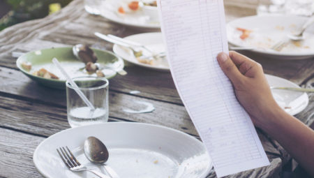 "VOLIM CRNU GORU, ALI ŠTO JE MNOGO MNOGO JE" Platio kiselu vodu 7 evra, a to nije sve! Šok račun! (FOTO)