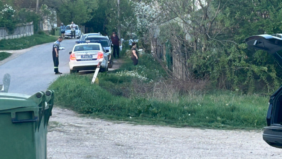 ISPRED KUĆE UBICE DANKE (2) SE SAMO SMENJUJU Dolaze i odlaze, doneli i OVO, a ne zna se kad će sahraniti Dalibora
