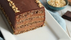 POSNA REFORMA TORTA Ni malo ne zaostaje za originalom, a pomera granice dobrog ukusa