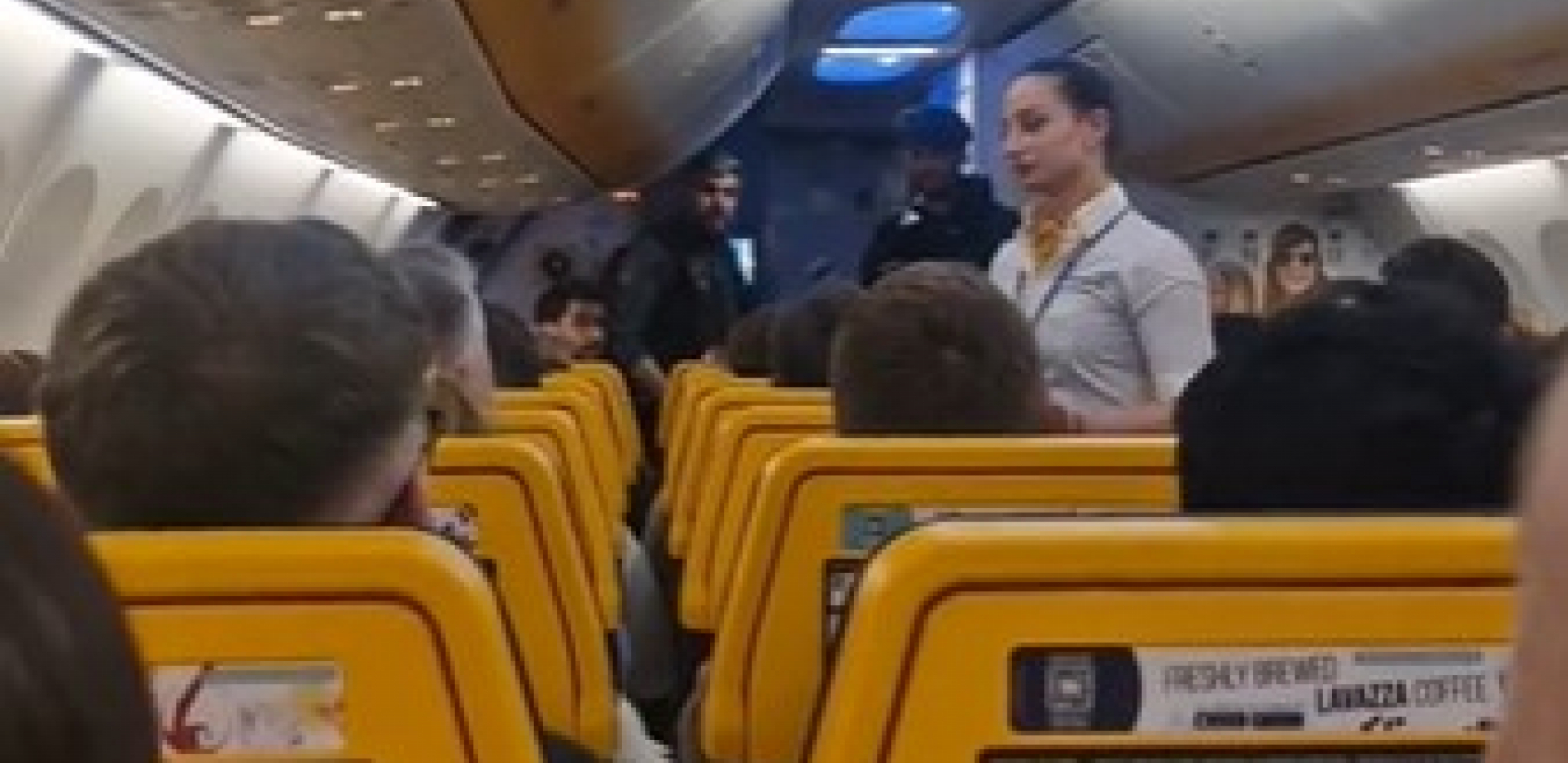 DRAMA NA LETU ZA ŠPANIJU Let je morao da bude preusmeren, putnici prekršili važno pravilo! (VIDEO)