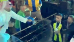 NEVEROVATNE SCENE U ARABIJI Navijač bičevao fudbalera nakon finala Superkupa (VIDEO)