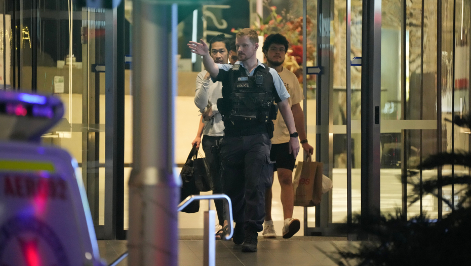 NOVA DRAMA U AUSTRALIJI Izboden muškarac u tržnom centru (VIDEO)