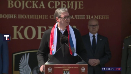 ČUVAMO OTADŽBINU Vučić poručio "Kobrama" - Reč "teško" neću da čujem