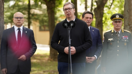 "SRPSKI NAROD NE MOŽE NIKO DA POKORI" Predsednik Vučić: "Lažu već 26 meseci i misle da niko ne sme ništa da im kaže"