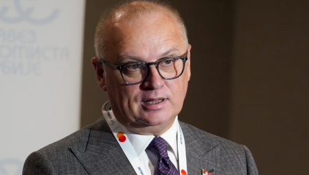 Vesić: Nema kompromisa sa kriminalcima, podneću krivičnu prijavu protiv svakoga ko se lažno predstavlja i poziva na kontakte u ministarstvu koje vodim