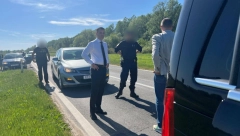 HRVATSKA POLICIJA SPREČILA SRPSKOG MINISTRA DA POSETI SPOMENIK ŽRTVAMA JASENOVCA Zaustavili su kombi, okružili ga sa 3 auta...