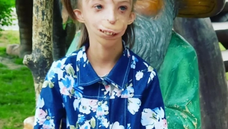 GOVORILI JOJ DA TREBA DA JE OSTAVI U SIROTIŠTU Očajna majka PALA U NESVEST kad je ugledala svoju ćerku u inkubatoru (FOTO)