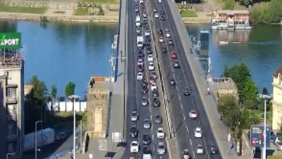 KRKLJANAC NA GAZELI I PANČEVCU Kilometarska kolona na auto-putu, VELIKE GUŽVE U BEOGRADU prvog radnog dana (FOTO)