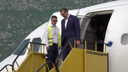 Vučić: Posle 33 godine letimo za Mostar nacionalnim avio-prevoznikom