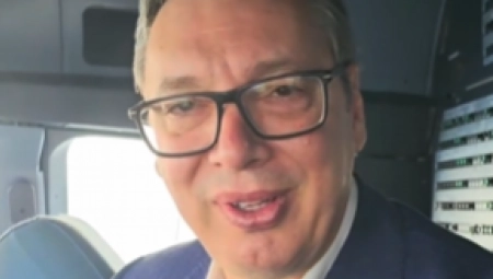 "EVO ME U KABINI SLAVIŠE I MLADENA..." Vučić se oglasio iz pilotske kabine (VIDEO)