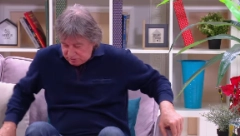 GOST PROPAO U TOKU EMISIJE Nikad viđena scena na televiziji, hitno reagovala pomoć!