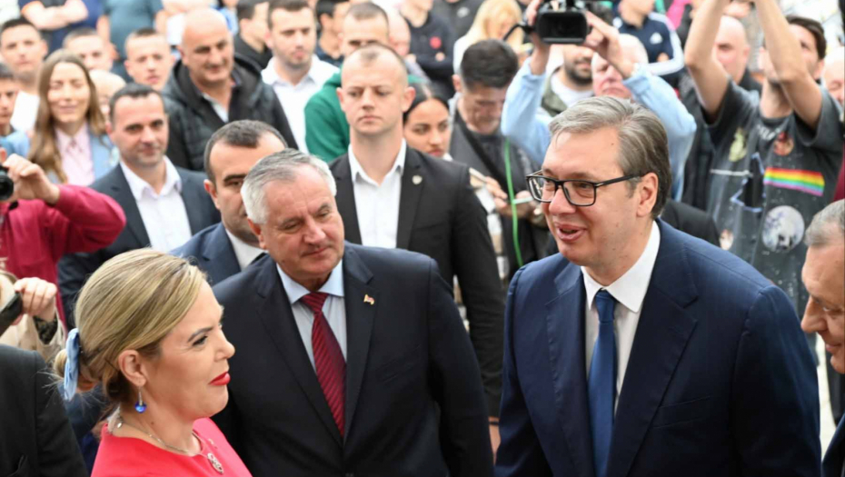"UVEK MOGU DA SE OSLONE NA SRBIJU I REPUBLIKU SRPSKU" Vučić sa predstavnicima srpske zajednice u Mostaru