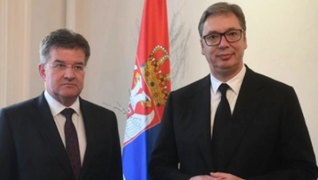 VUČIĆ SE SASTAO SA LAJČAKOM Predsednik nastavio aktivnosti u Mostaru