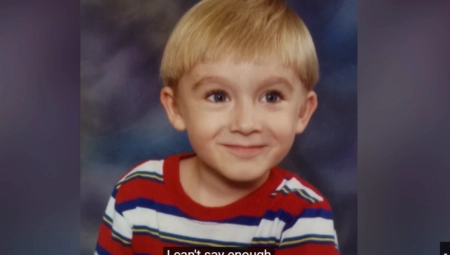 SLEDIĆETE SE OD ŠOKA Ovaj dečak je tvrdio da je on napravio TITANIK i da je POTONUO zajedno sa njim (VIDEO)