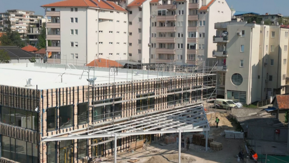 U JUNU OTVARANJE NOVE PIJACE U LAZAREVCU Luka Petrović obišao radove: Primer napretka i razvoja svih beogradskih opština (FOTO)