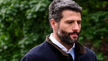"DECU VAM NISMO OPROSTILI!" Aleksandar Šapić položio venac na spomenik Milici Rakić u Tašmajdanskom parku