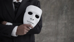 MUŠKARAC BRUTALNO NASAMAREN PUTEM INTERNETA Lažna studentkinja ga ''skratila" za 400 hiljada evra!