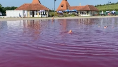 Ružičasto jezero Pačir leči reumatizam i kožne bolesti: Ovo mesto je raj na zemlji! (FOTO)