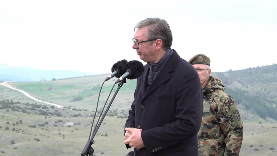 PREDSEDNIK VUČIĆ NA POLIGONU PEŠTER Srbija je ulagala u svoju vojsku (VIDEO)