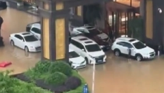 POPLAVE U KINI ODNELE PRVE ŽRTVE Četvoro mrtvih, desetoro se vodi kao nestalo
