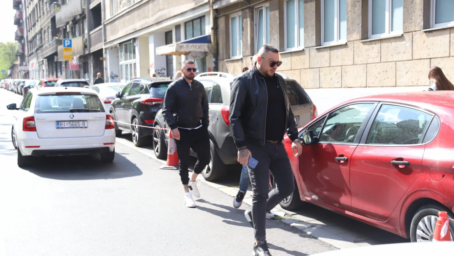 FILIP STIGAO U PORODILIŠTE! Aleksandra i Leona danas izlaze, a evo ko je Caru pravio društvo
