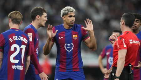 BURA U ŠPANSKOM FUDBALU Barselona traži PONAVLJANJE MEČA sa Realom, sudija na udaru