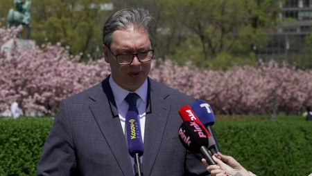 "OD DRVETA NE VIDE ŠUMU" Vučić o opoziciji: Ti ljudi žive u mehuru neistina koje su sami napravili