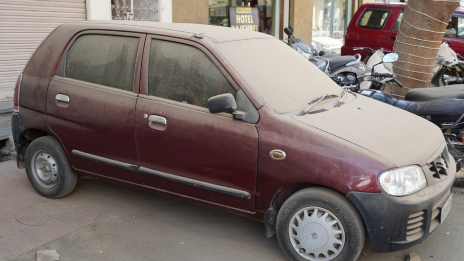 POLEN NE PRIJA NI VAŠEM AUTU Evo kako da ga skinete, a da ne oštetite lak na vozilu