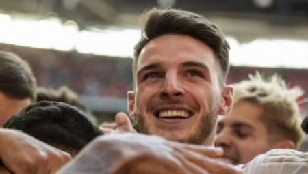 Maltretirana do besvesti: Devojka poznatog fudbalera izbrisala je sve fotografije nakon što je ismevana zbog izgleda