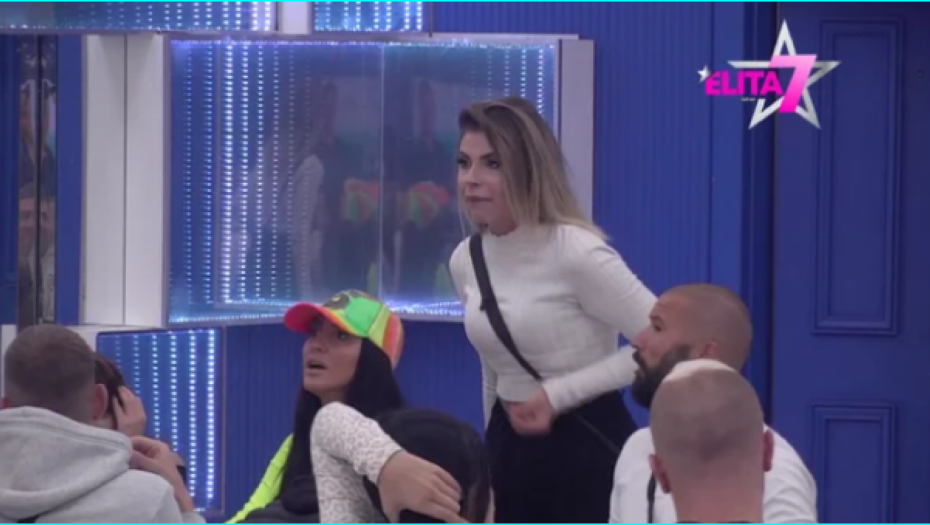 ANĐELA UDARILA NA PORODICU! U programu uživo otkrila mračne tajne, haos ne jenjava!
