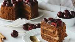 LEPA BRENA TORTA Raskošna poslastica nazvana po čuvenoj pevačici, a topi se u ustima