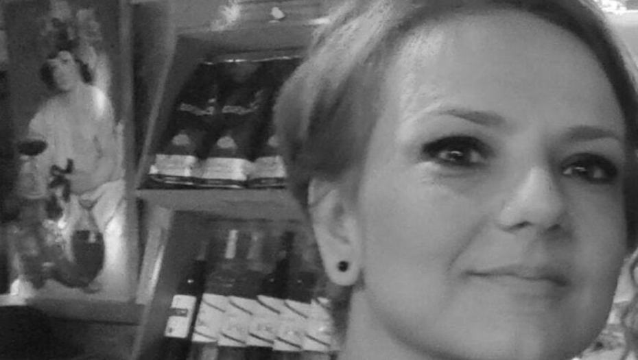 "REKA LJUDI DOŠLA DA ISPRATI PEDAGOGA NA VEČNI POČINAK" Potresne scene s groblja u Karanovcu, sahranjena Milana Koprena (FOTO)