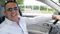 PET DANA POTRAGE ZA UBICOM BIZNISMENA IZ ČAČKA Pucao mu u glavu na auto-placu